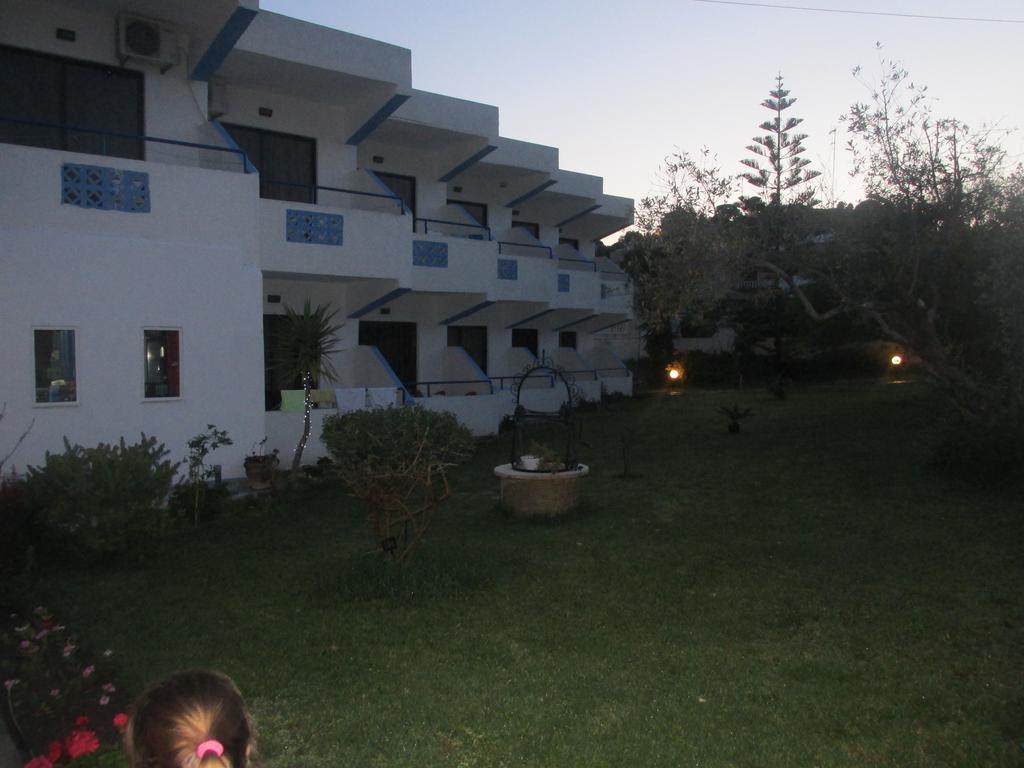 Eleni'S Apartments Afantou Kamer foto
